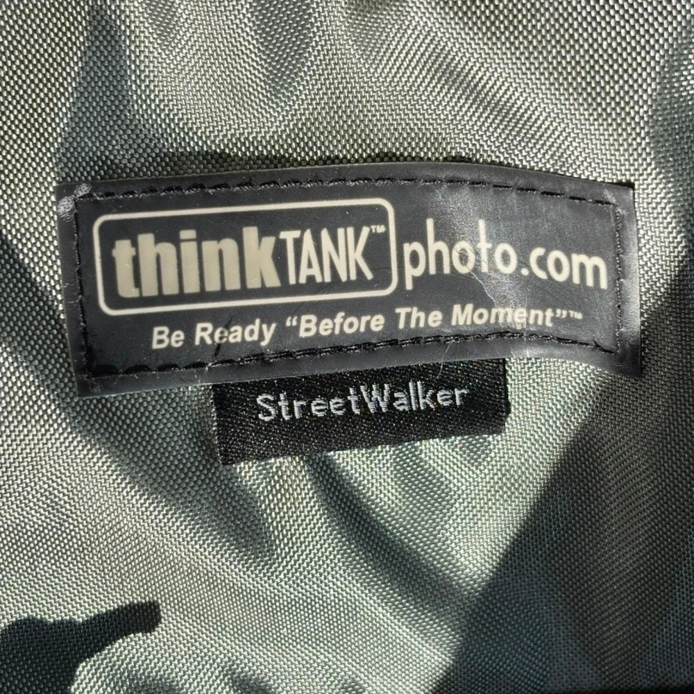 Think Tank StreetWalker V2‎ Camera Backpack Black DSLR Bag w Rain Cover